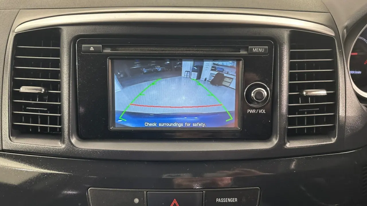 2017 Mitsubishi Lancer Gallery Image 12
