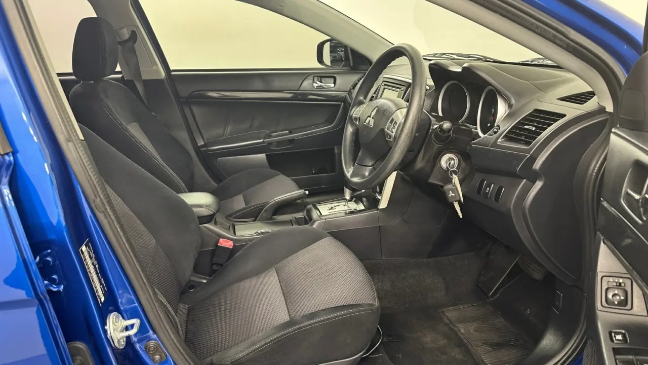 2017 Mitsubishi Lancer Gallery Image 15
