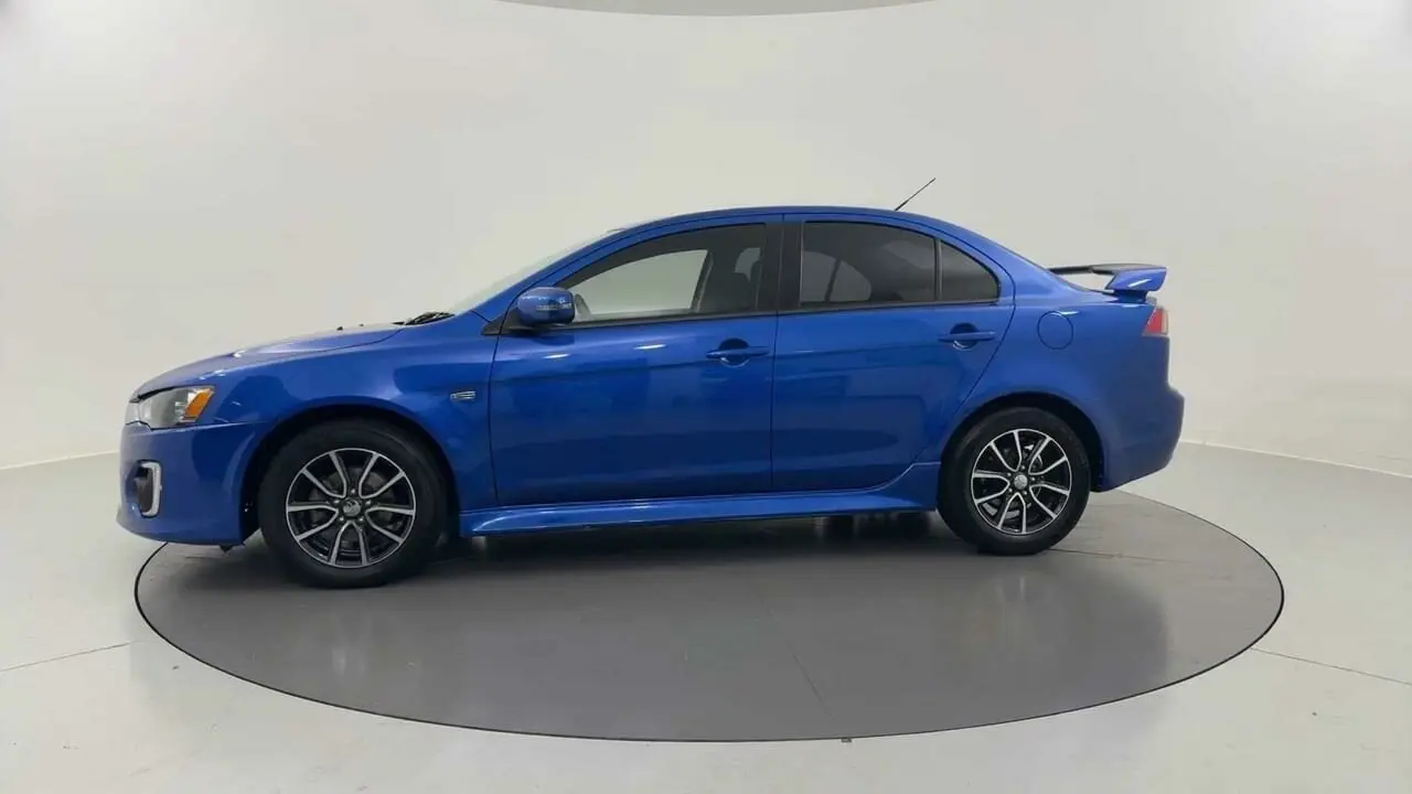 2017 Mitsubishi Lancer Gallery Image 2