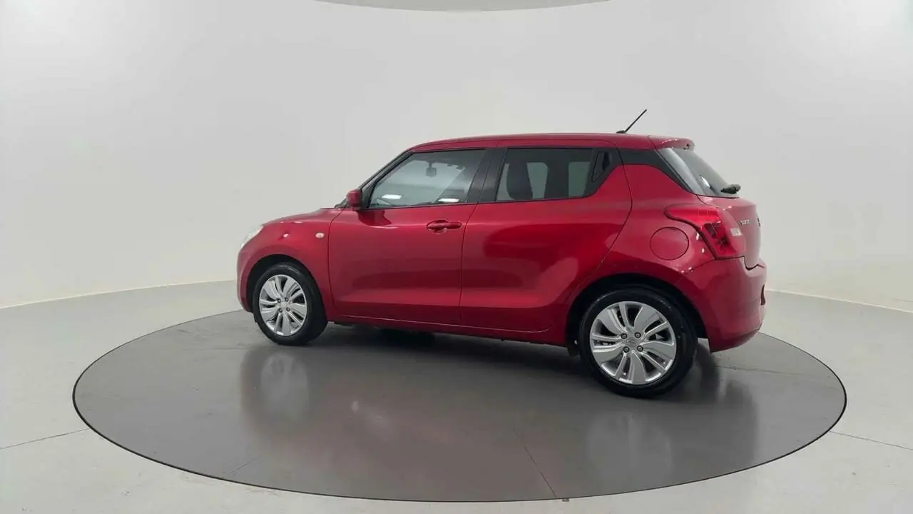 2018 Suzuki Swift Gallery Image 15