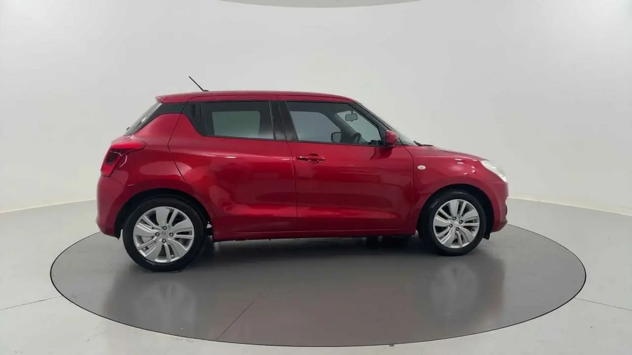 2018 Suzuki Swift Gallery Image 18