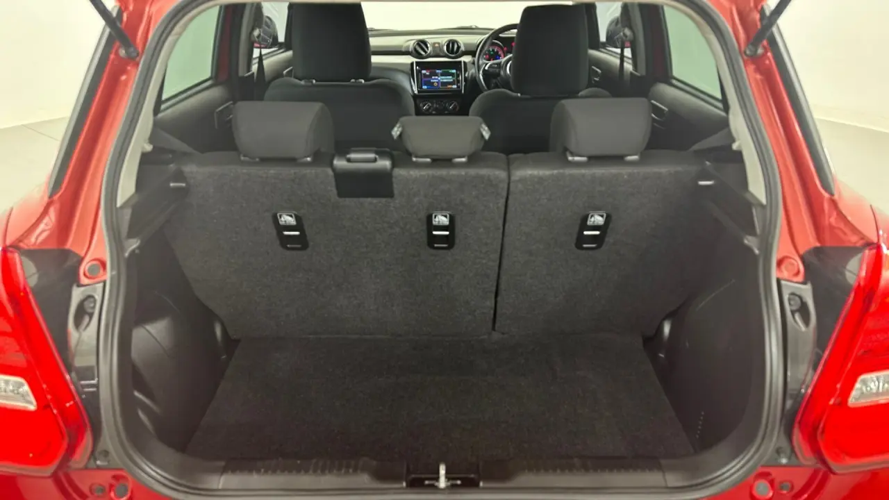 2018 Suzuki Swift Gallery Image 9