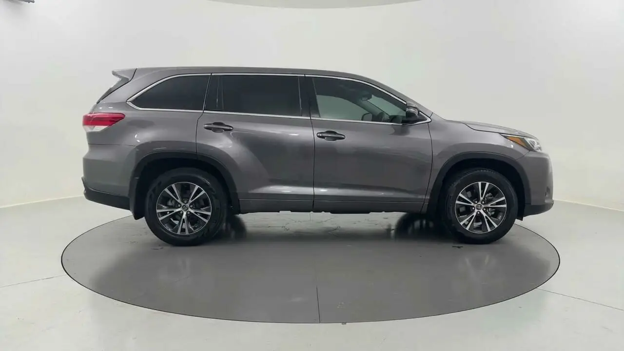 2018 Toyota Kluger Gallery Image 6