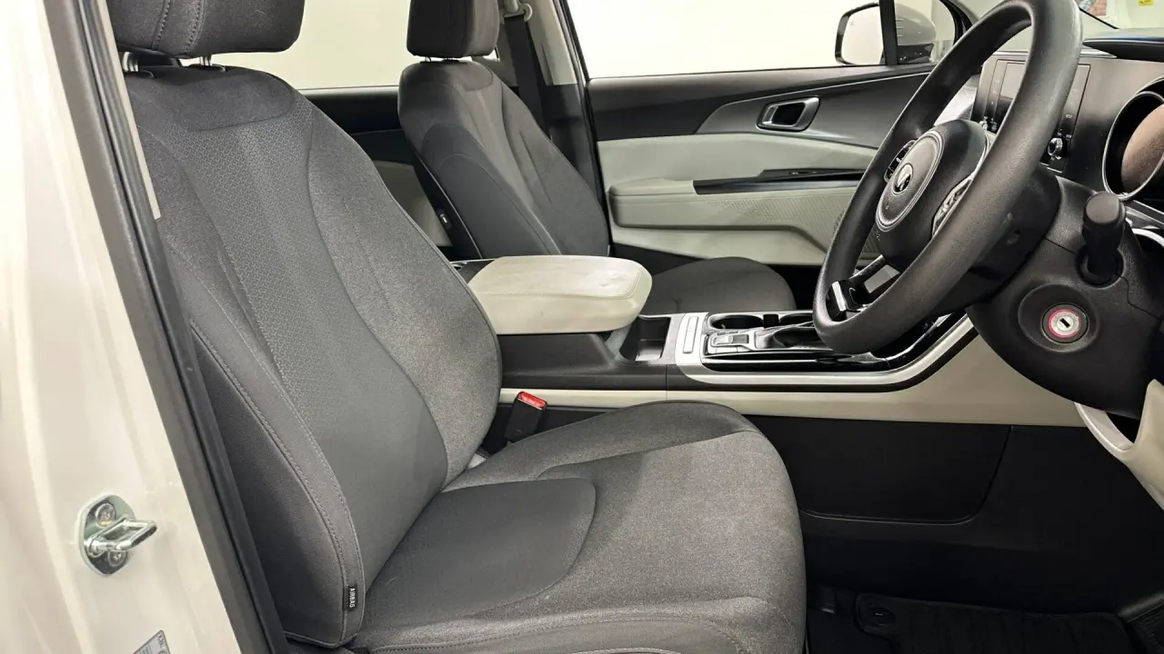 2020 Kia Carnival Gallery Image 14