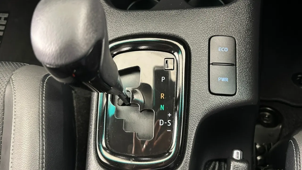 2023 Toyota Hilux Gallery Image 11