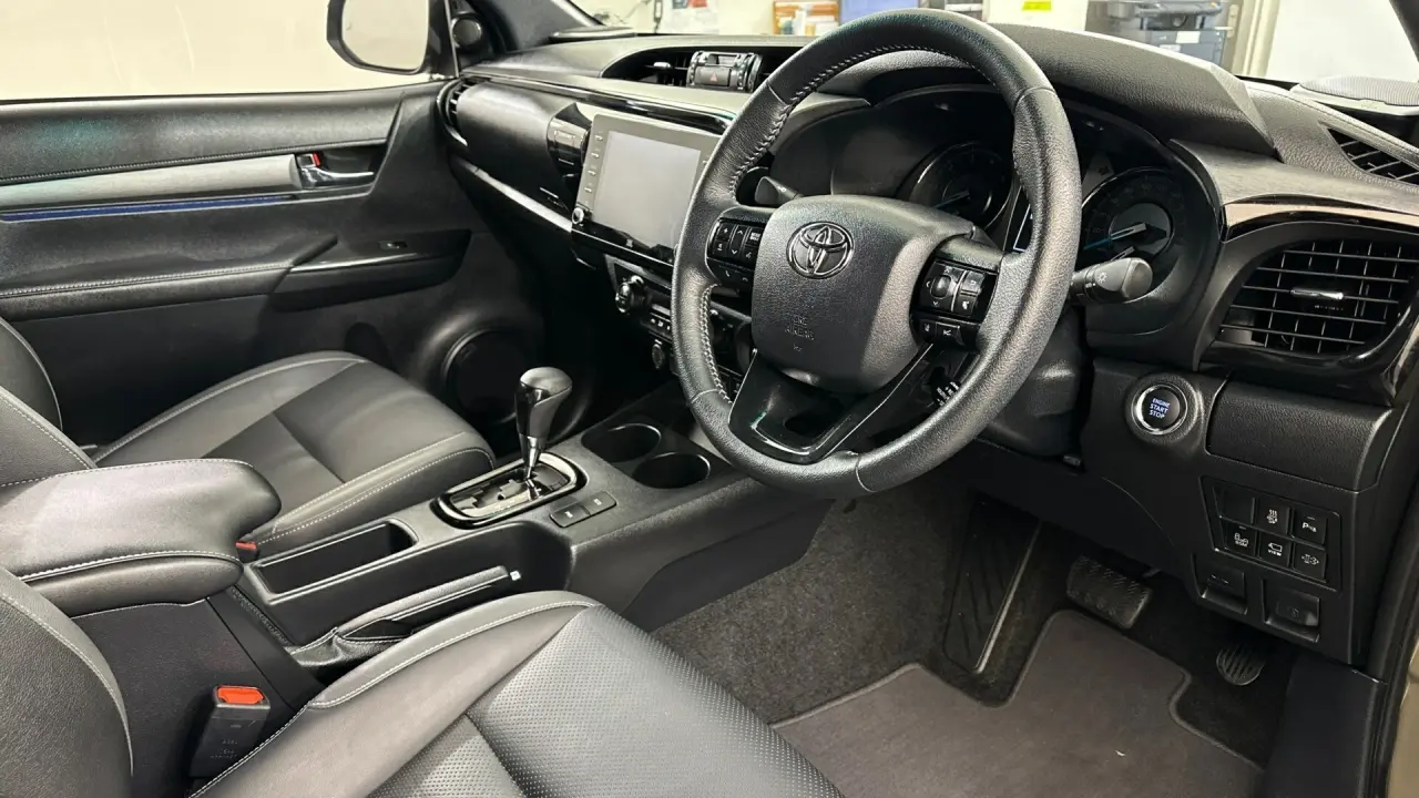 2023 Toyota Hilux Gallery Image 15