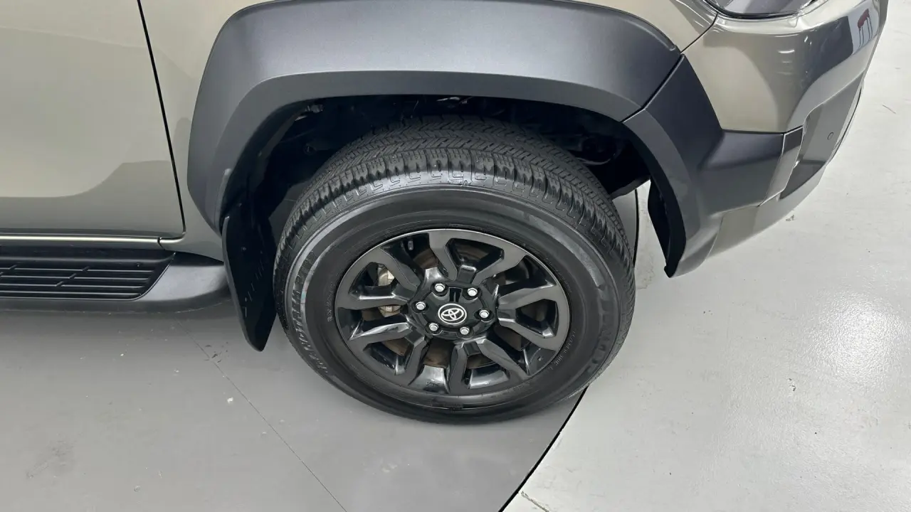 2023 Toyota Hilux Gallery Image 20