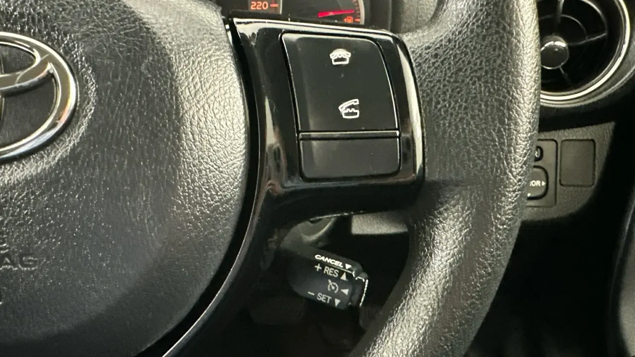 2018 Toyota Yaris Gallery Image 11