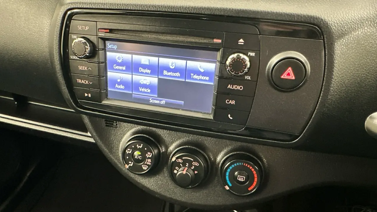 2018 Toyota Yaris Gallery Image 13
