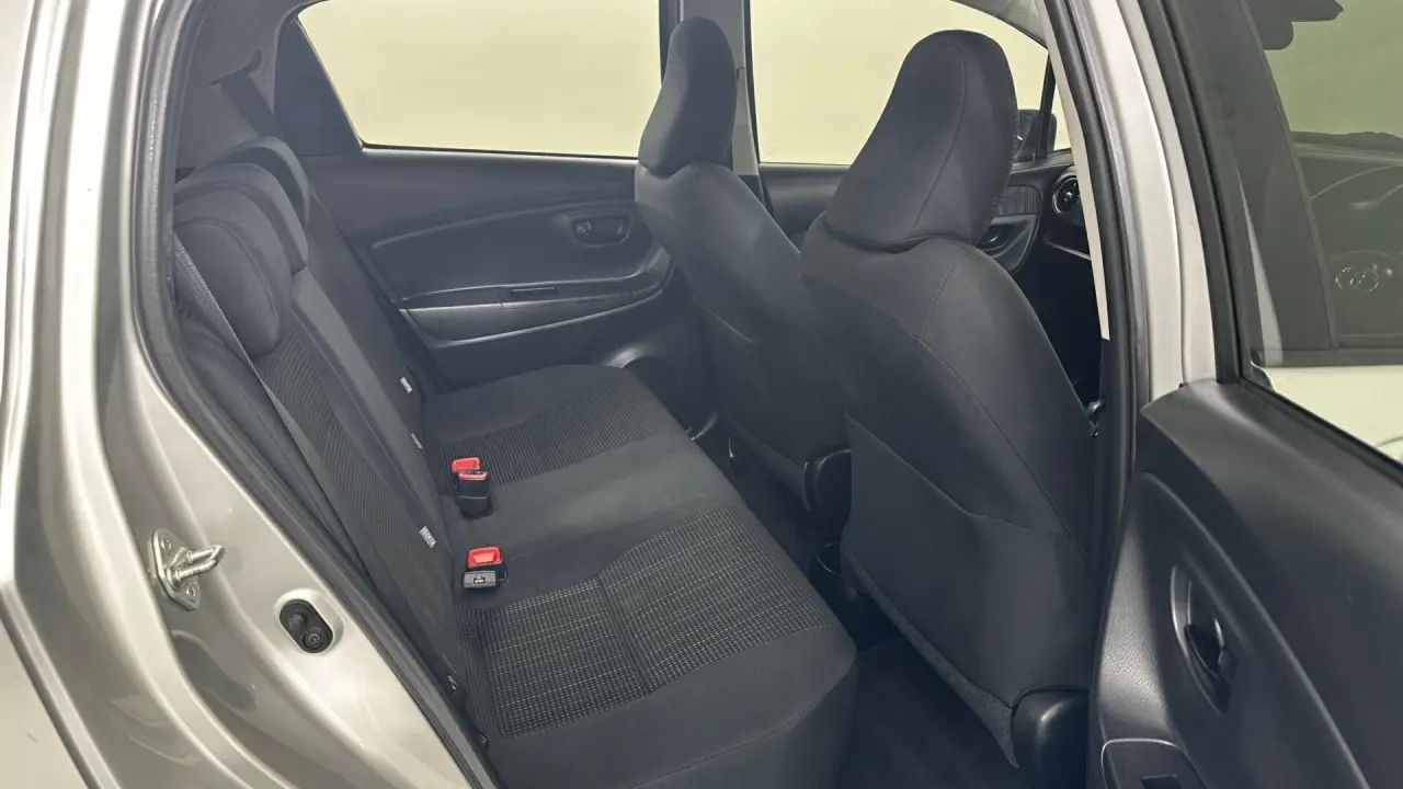 2018 Toyota Yaris Gallery Image 17