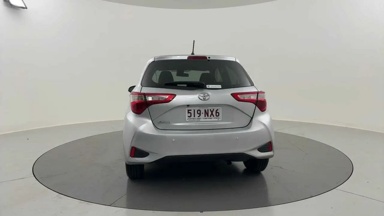 2018 Toyota Yaris Gallery Image 4