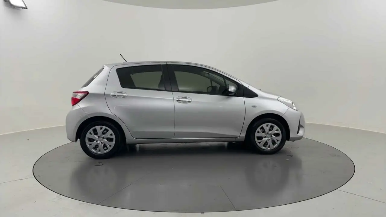 2018 Toyota Yaris Gallery Image 6