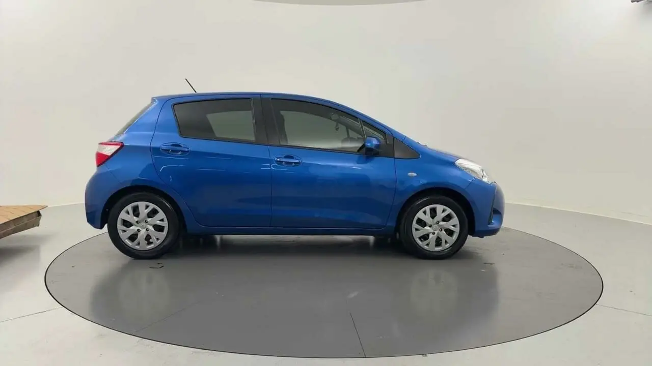 2019 Toyota Yaris Gallery Image 6