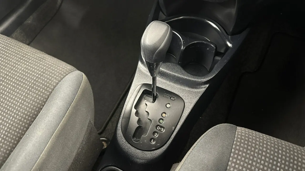 2018 Toyota Yaris Gallery Image 15