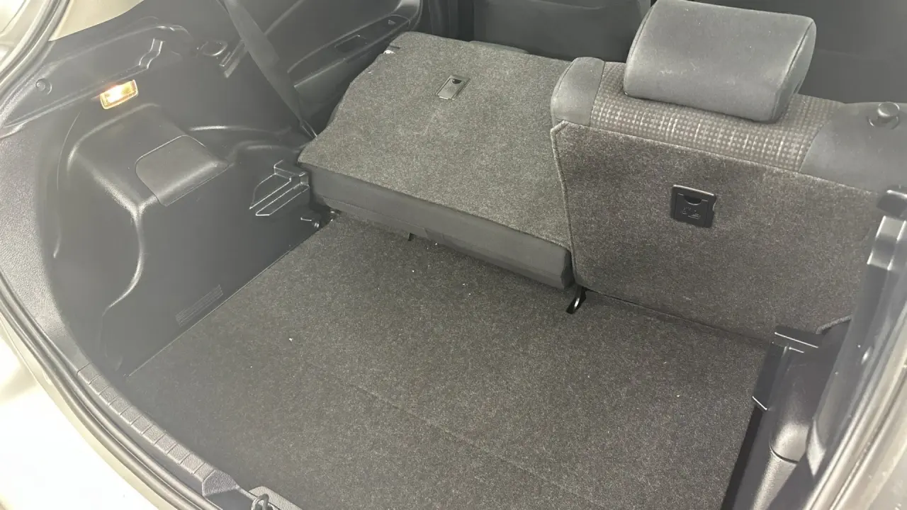 2018 Toyota Yaris Gallery Image 16