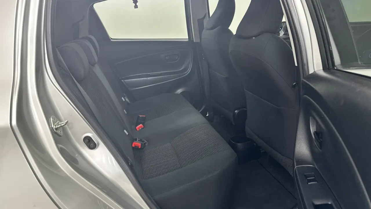 2018 Toyota Yaris Gallery Image 17