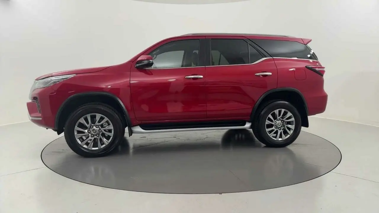 2022 Toyota Fortuner Gallery Image 2