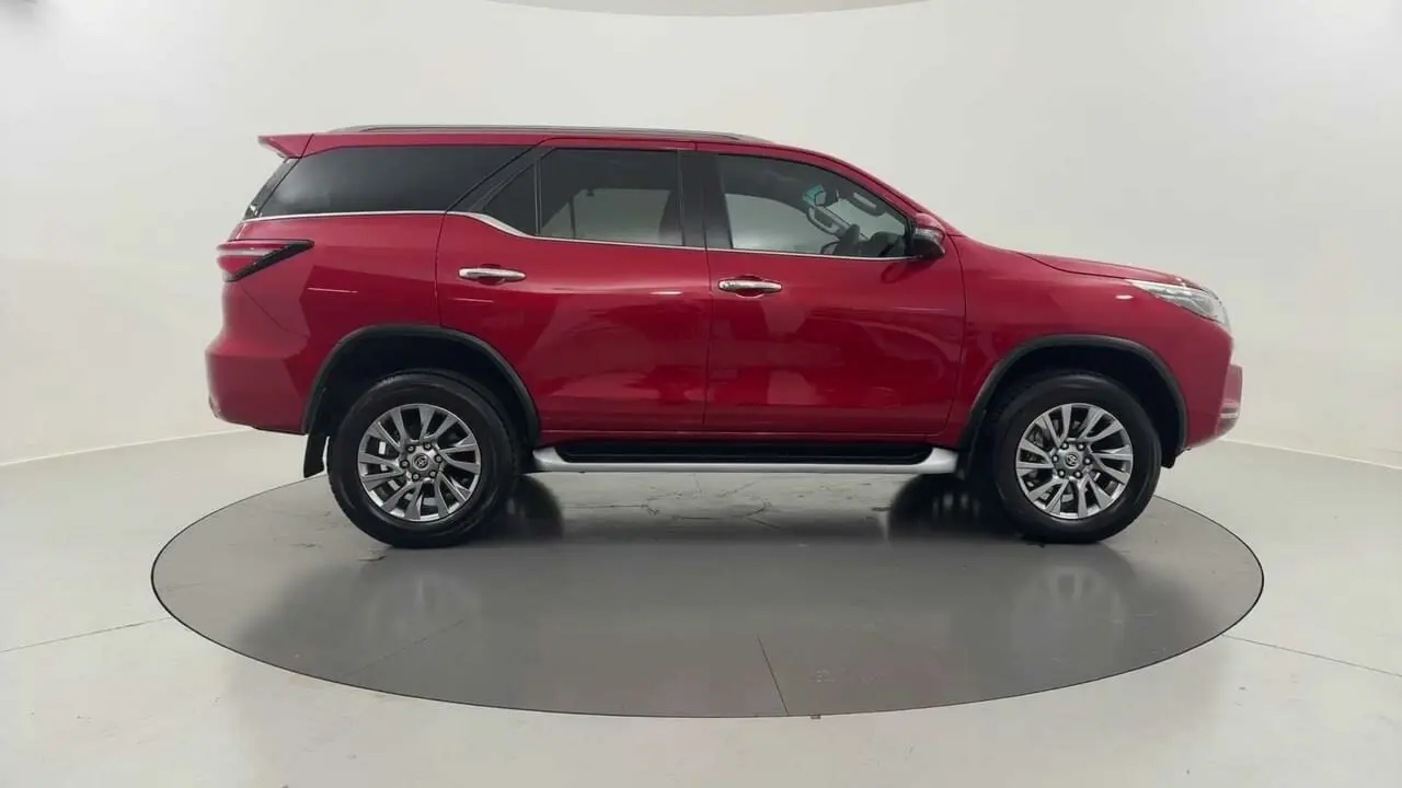 2022 Toyota Fortuner Gallery Image 6