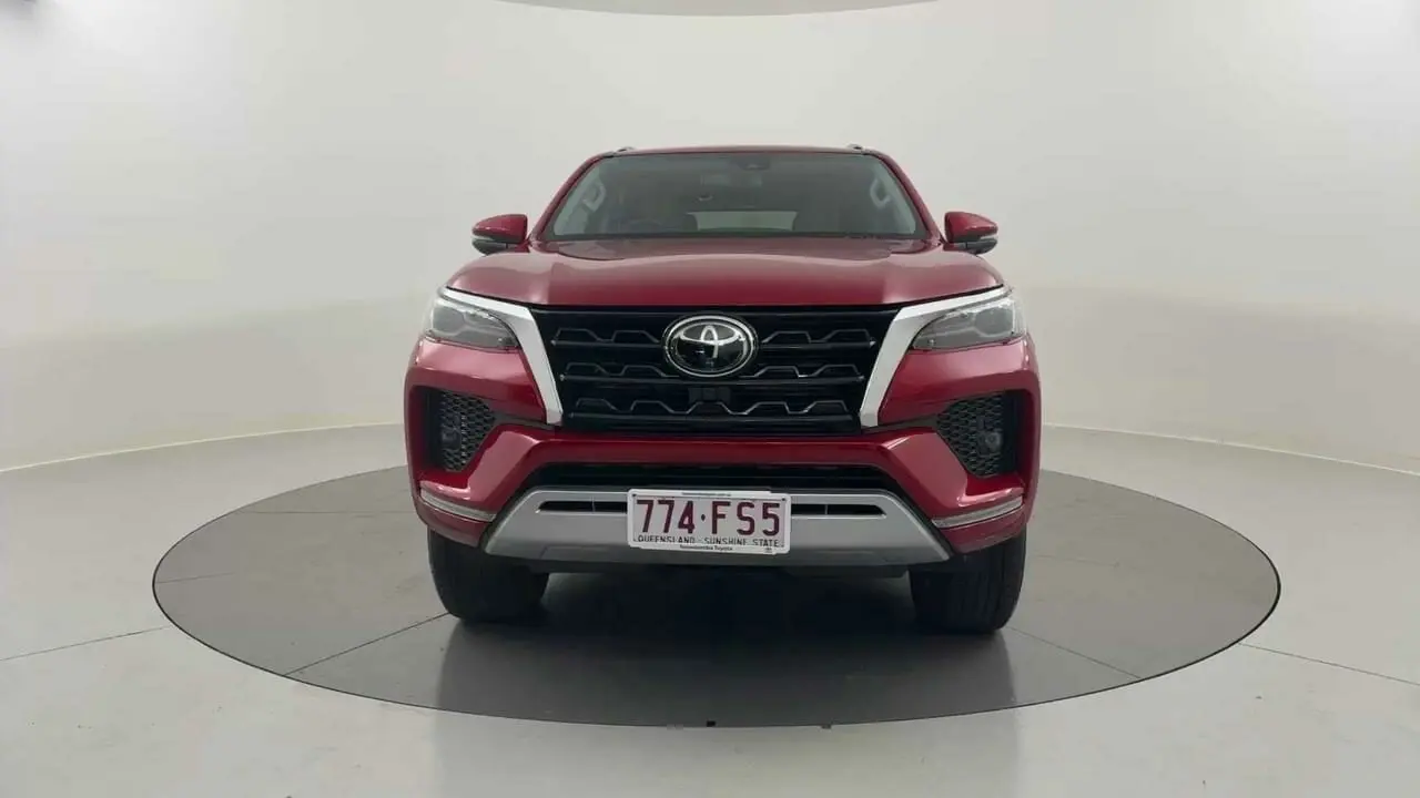 2022 Toyota Fortuner Gallery Image 8