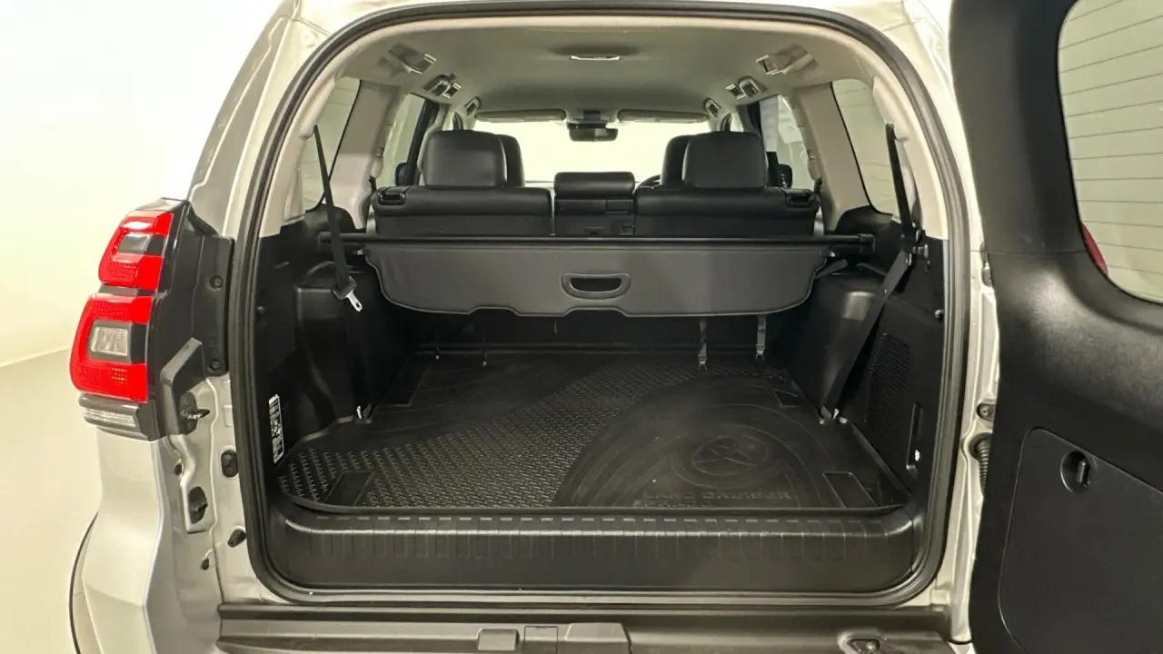 2019 Toyota Landcruiser Prado Gallery Image 18