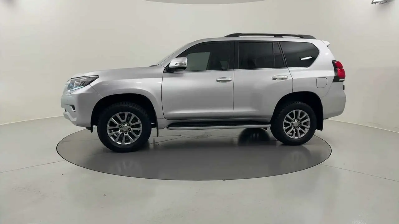 2019 Toyota Landcruiser Prado Gallery Image 2