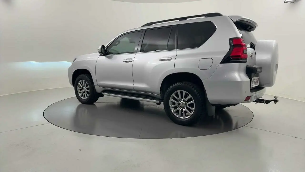 2019 Toyota Landcruiser Prado Gallery Image 3