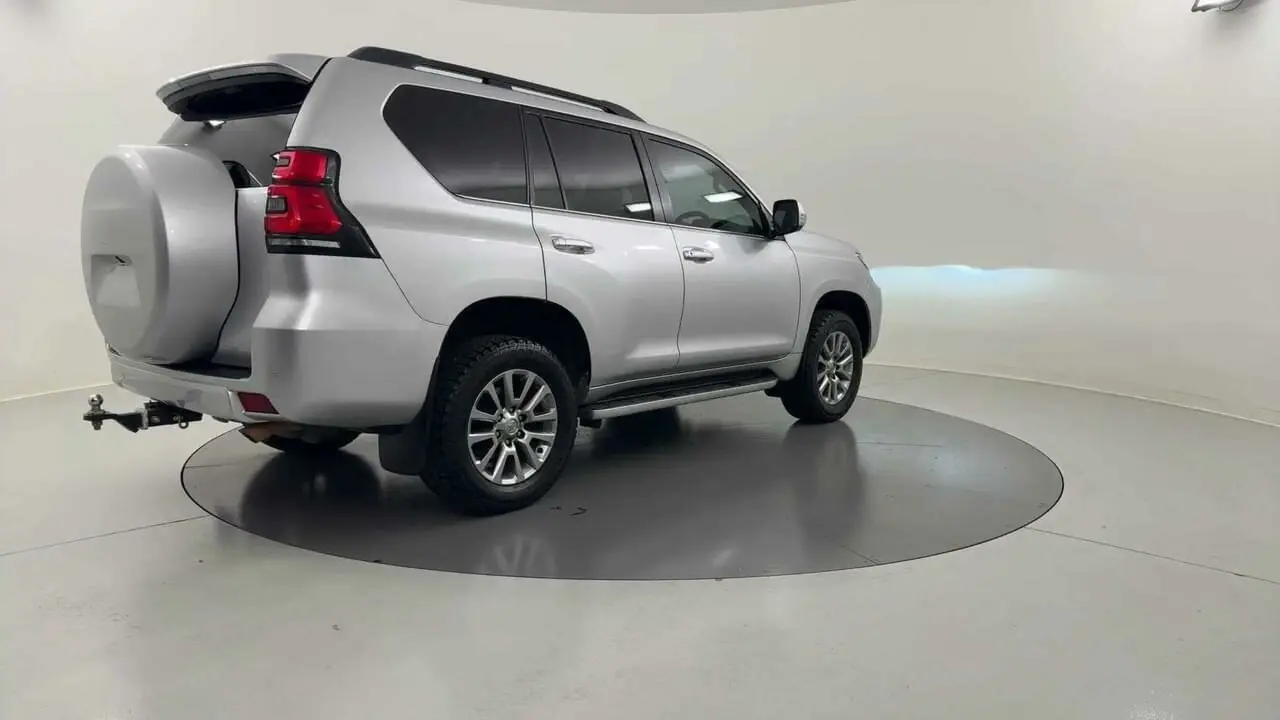 2019 Toyota Landcruiser Prado Gallery Image 5