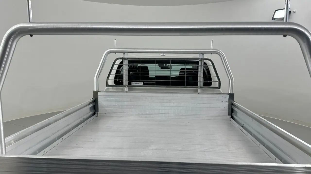 2022 Toyota Hilux Gallery Image 18