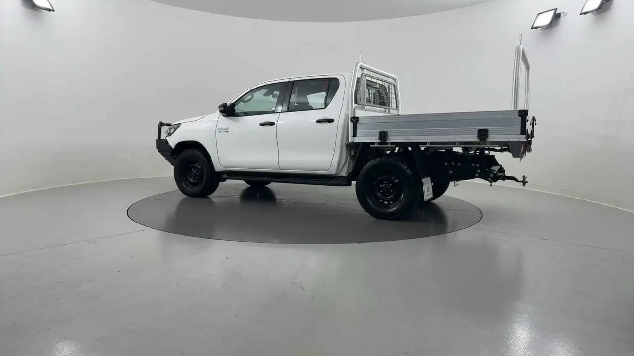 2022 Toyota Hilux Gallery Image 3
