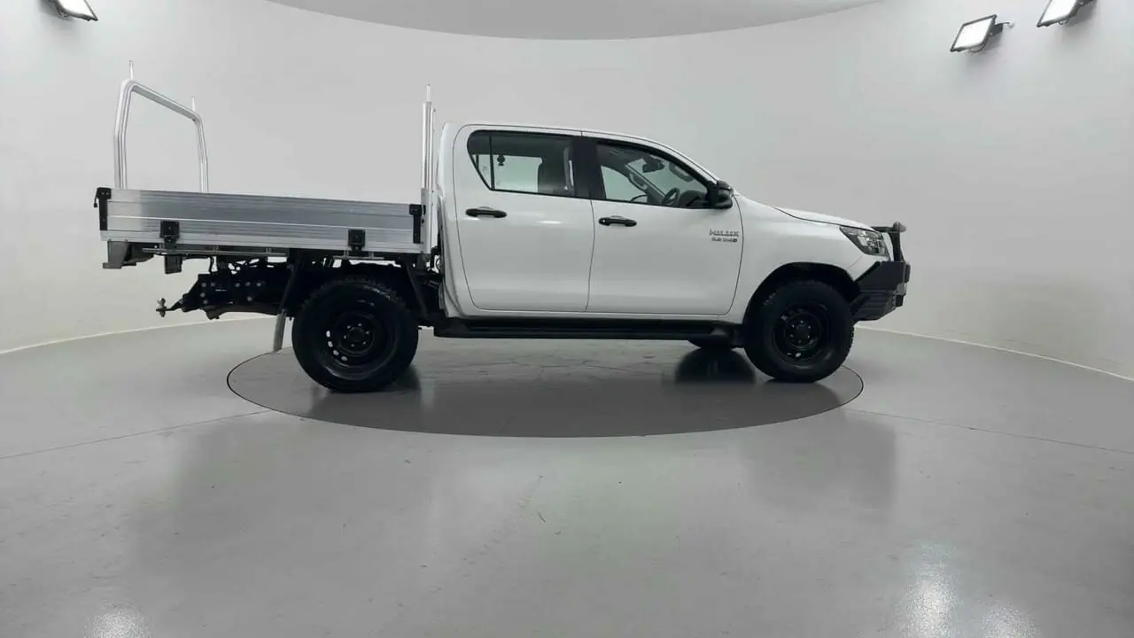 2022 Toyota Hilux Gallery Image 6