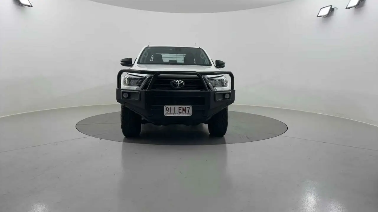 2022 Toyota Hilux Gallery Image 8