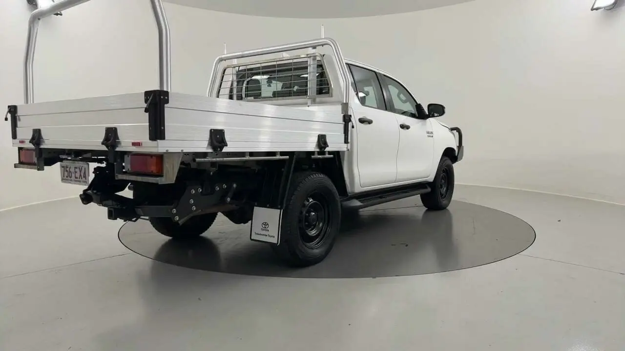 2022 Toyota Hilux Gallery Image 5
