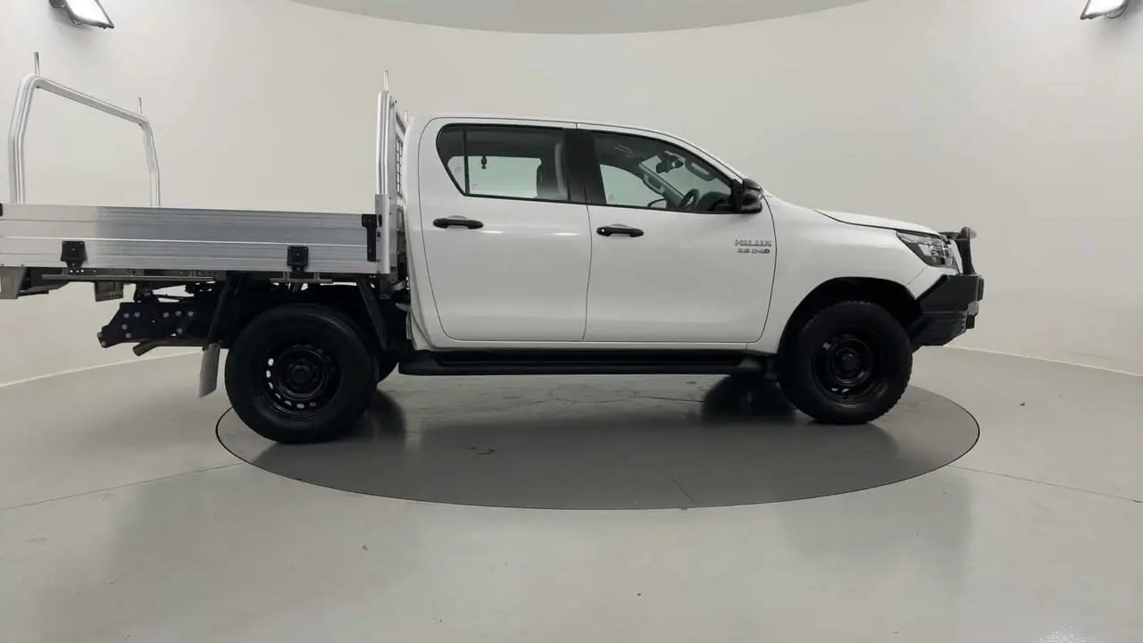 2022 Toyota Hilux Gallery Image 6