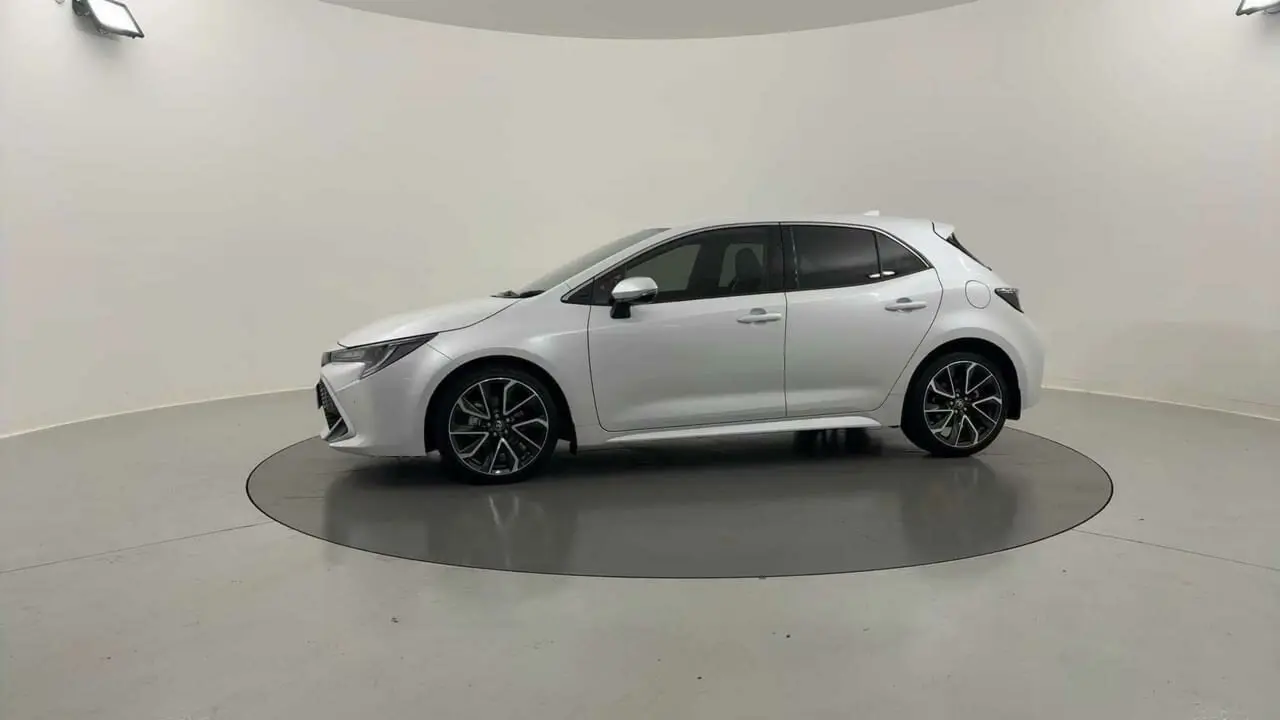 2021 Toyota Corolla Gallery Image 2