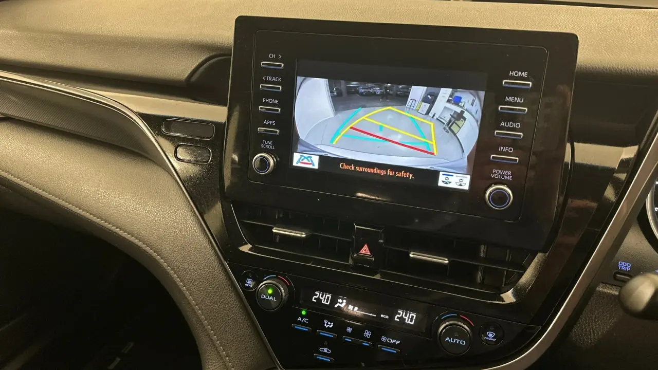 2021 Toyota Camry Gallery Image 14