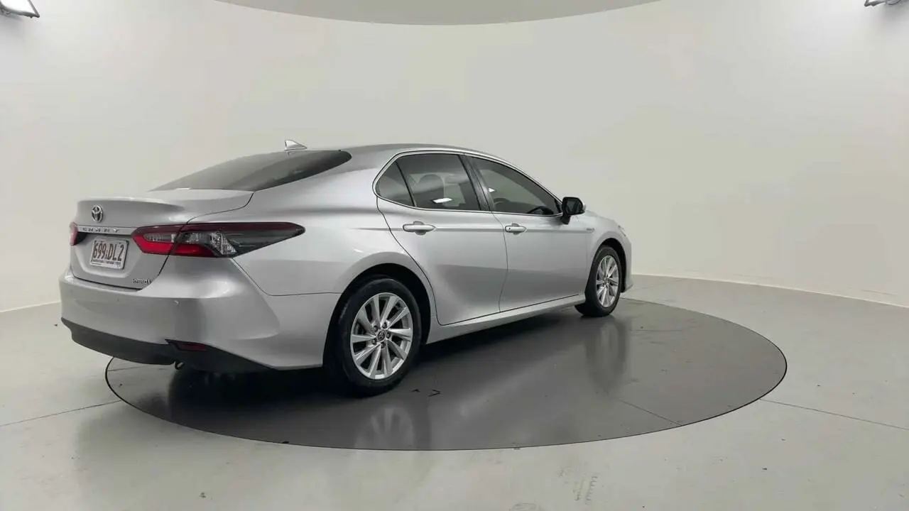 2021 Toyota Camry Gallery Image 6