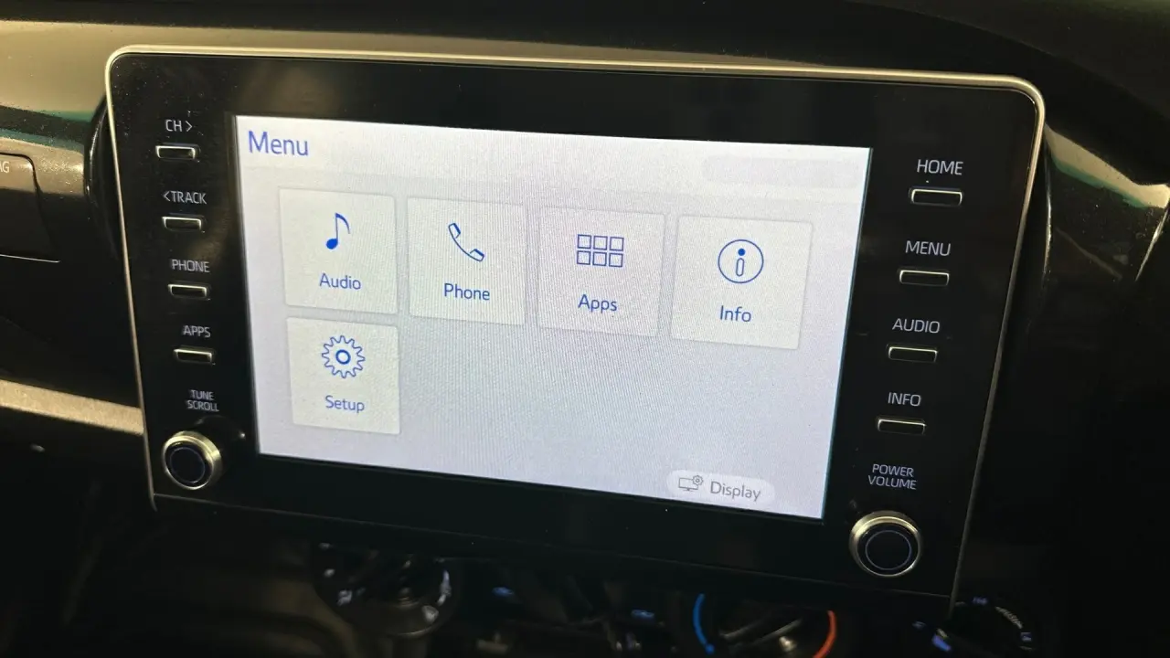 2021 Toyota Hilux Gallery Image 11