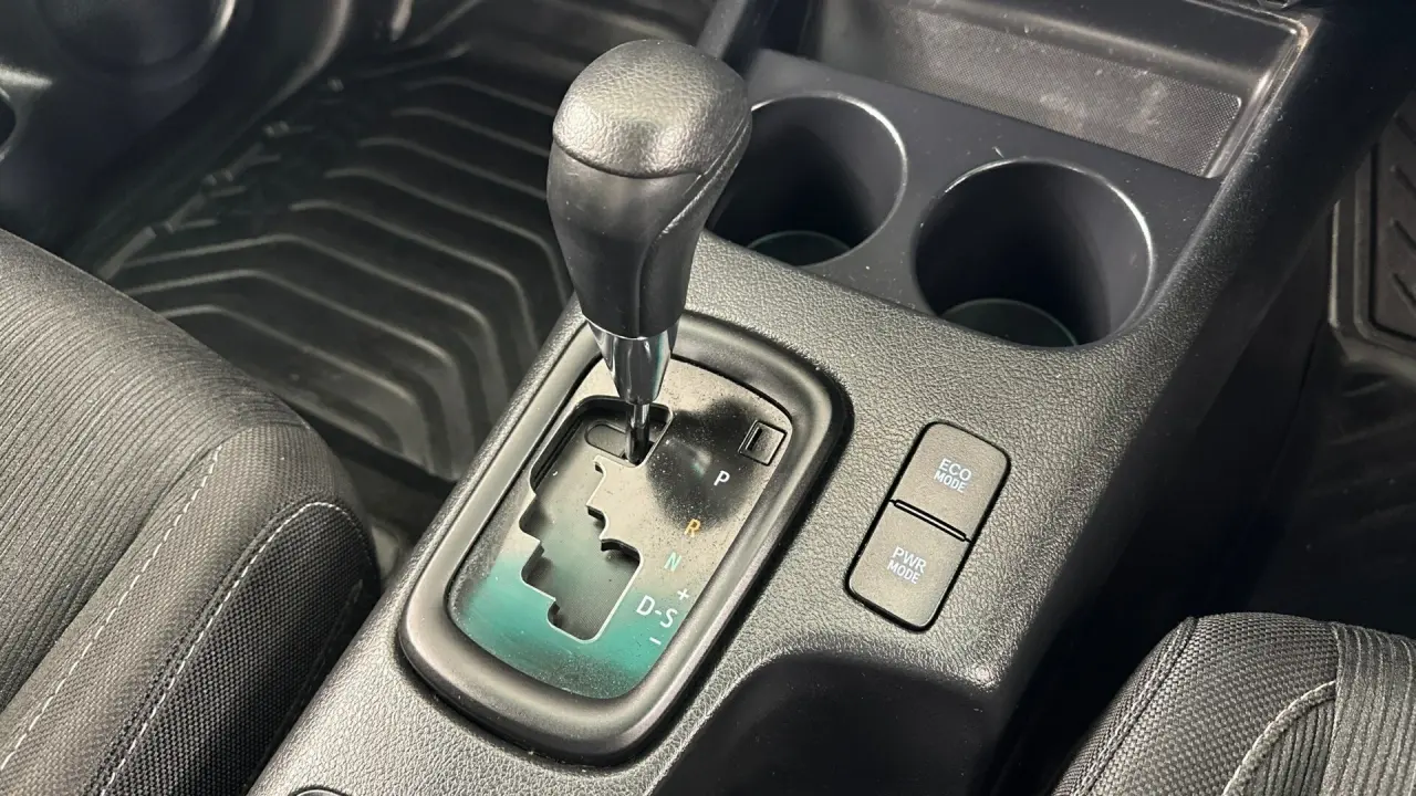 2021 Toyota Hilux Gallery Image 18