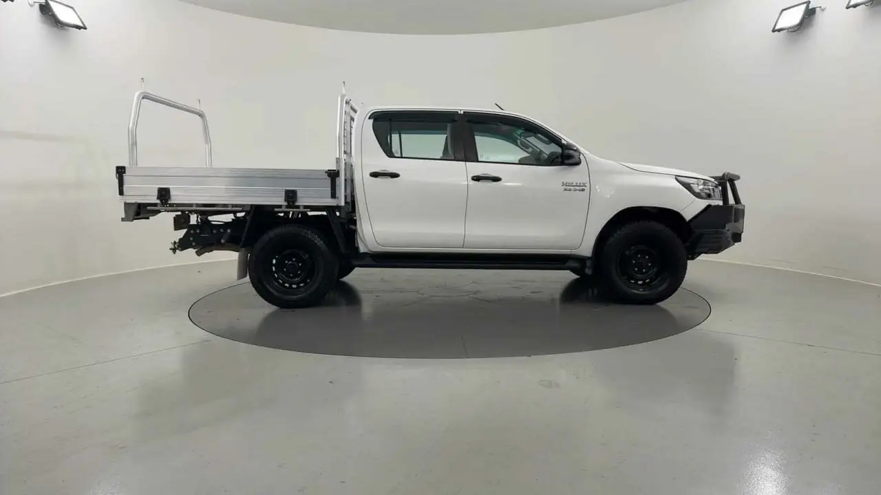 2021 Toyota Hilux Gallery Image 6