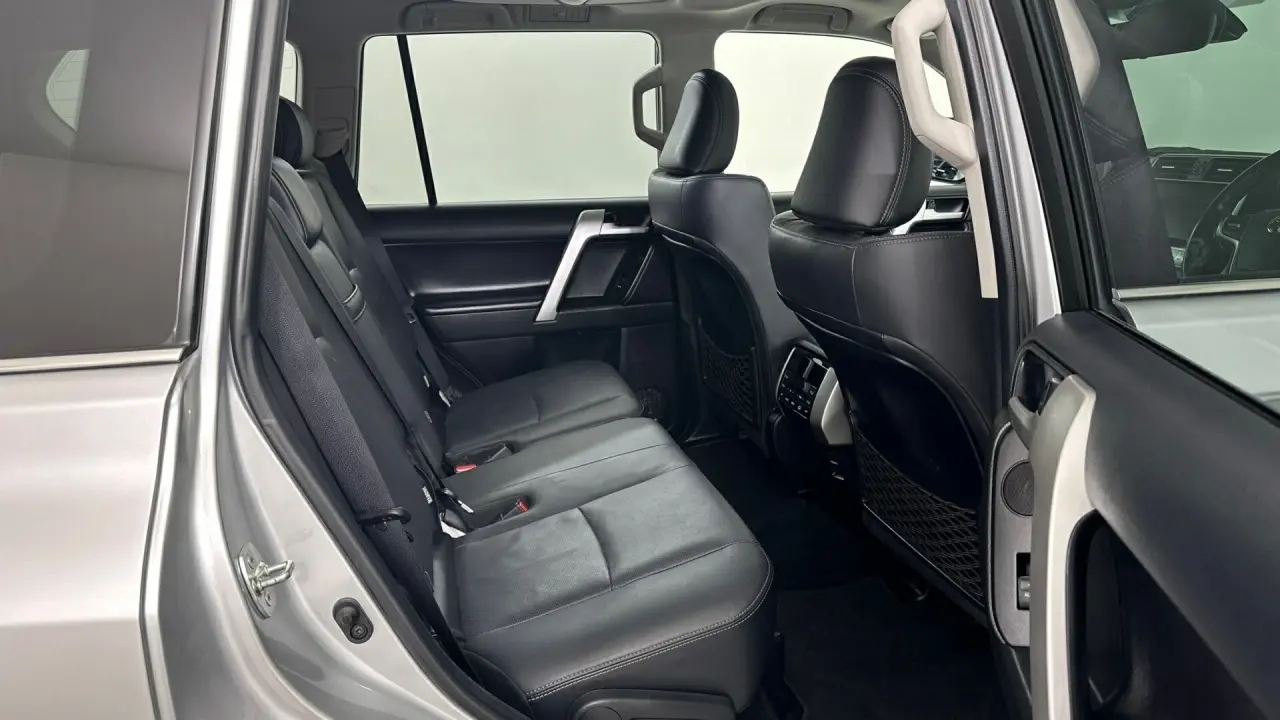 2023 Toyota Landcruiser Prado Gallery Image 12