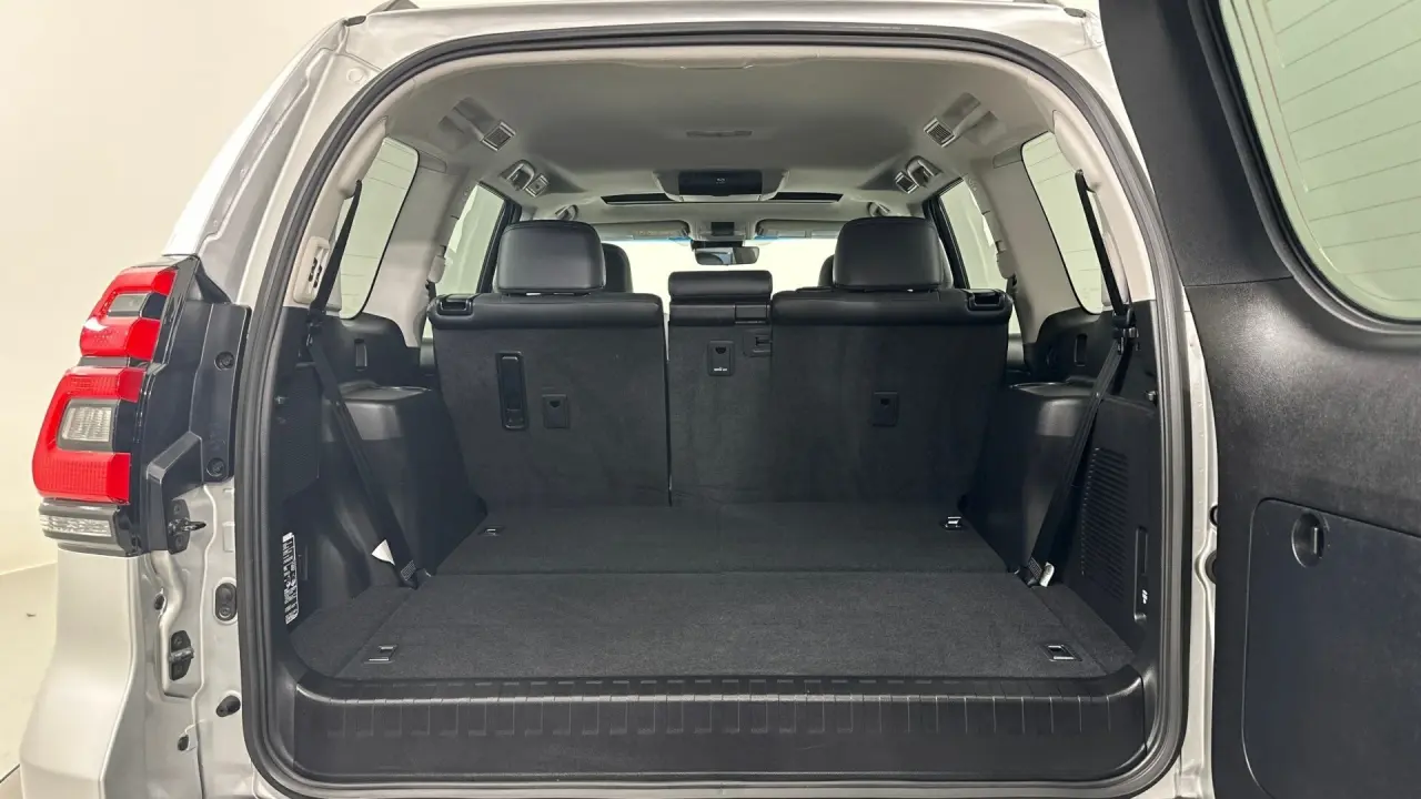 2023 Toyota Landcruiser Prado Gallery Image 19