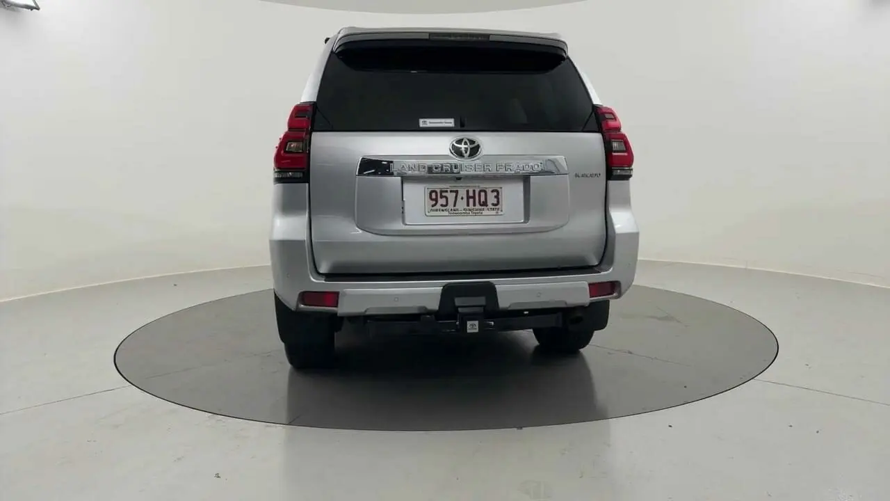 2023 Toyota Landcruiser Prado Gallery Image 4