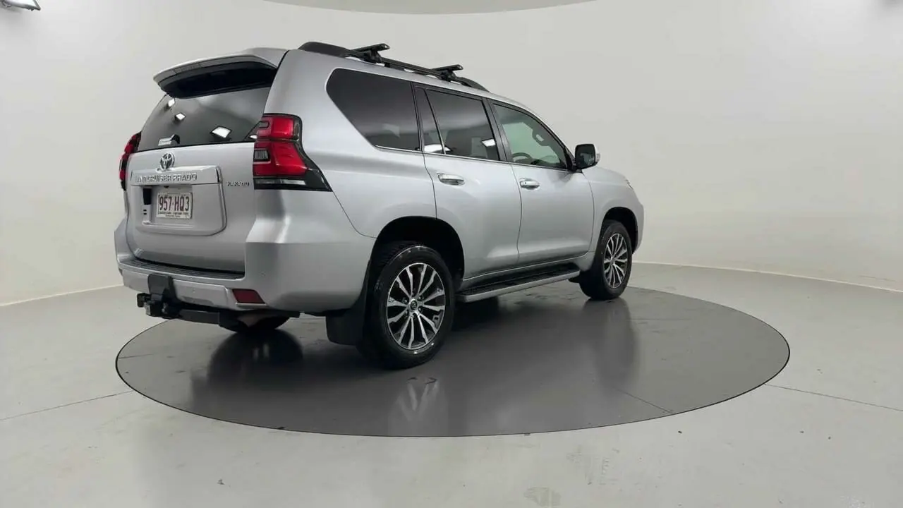 2023 Toyota Landcruiser Prado Gallery Image 5