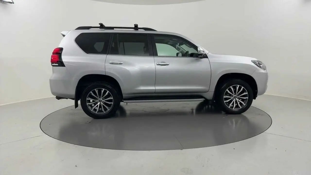 2023 Toyota Landcruiser Prado Gallery Image 6