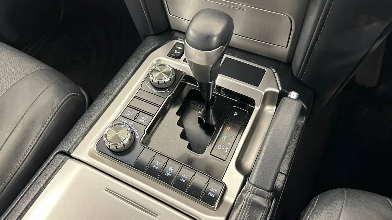 2019 Toyota Landcruiser Gallery Image 13