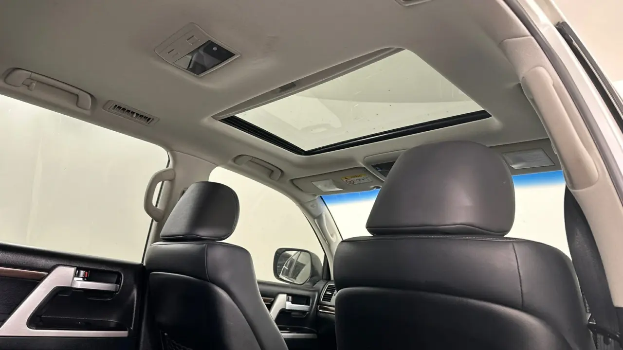 2019 Toyota Landcruiser Gallery Image 19