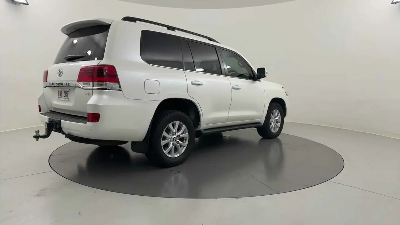 2019 Toyota Landcruiser Gallery Image 5