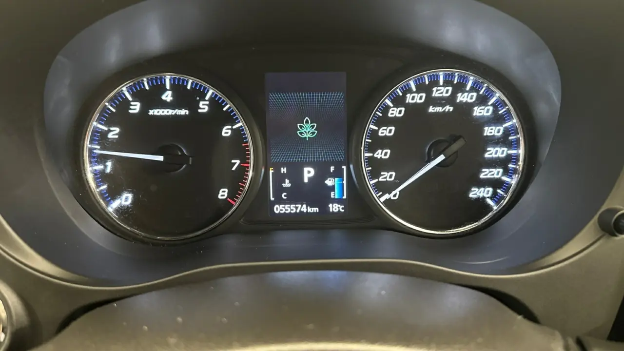2021 Mitsubishi Outlander Gallery Image 9