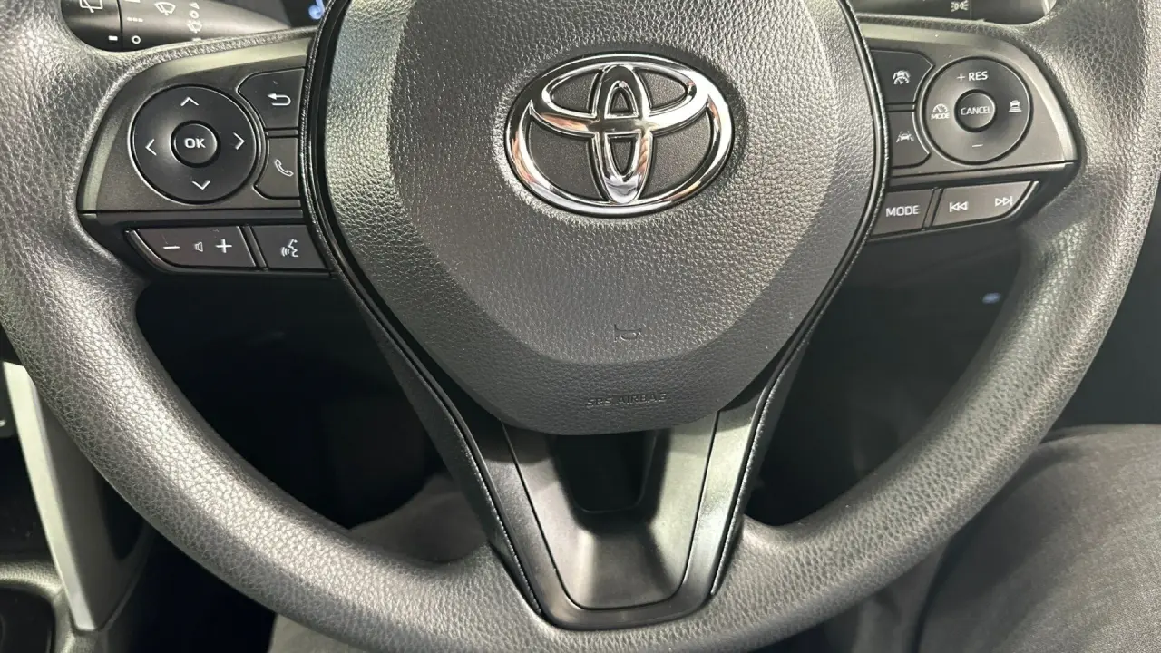 2022 Toyota Corolla Cross Gallery Image 11