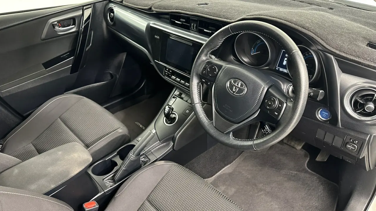 2017 Toyota Corolla Gallery Image 14